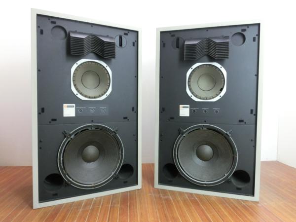 ジェービーエル